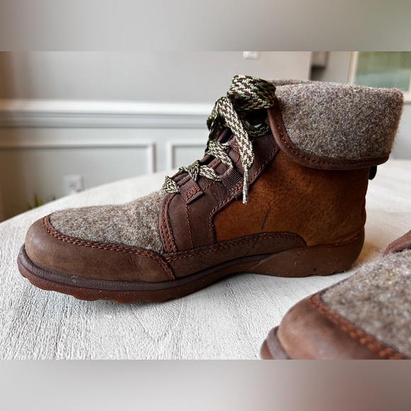 Chaco Women's Barbary Pinecone Leather Wool Hiking Boots Size 6.5‎ - Picture 7 of 13